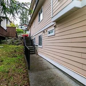 Cozy Renovated Oasis W Private Terrace & Parking Victoria