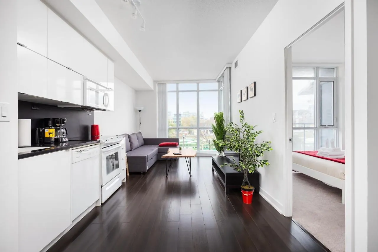 Perfectly Downtown With Free Parking Apartment Toronto